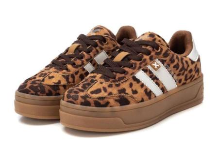 Zapatilla animal print con plataforma de XTI