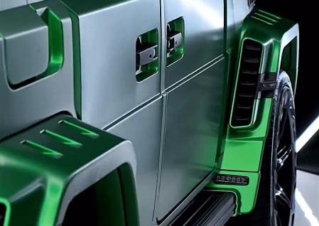 El poderoso Mercedes todoterreno “vestido” para atraer todas las miradas.