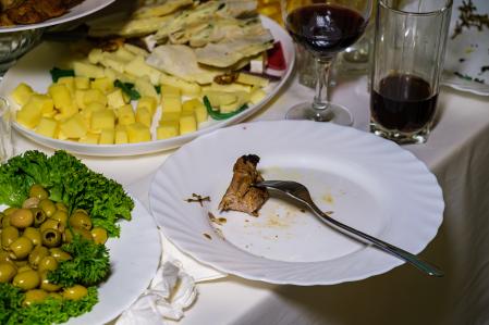 Las cenas copiosas y tardías son un enemigo de la salud mucho mayor del que imaginamos