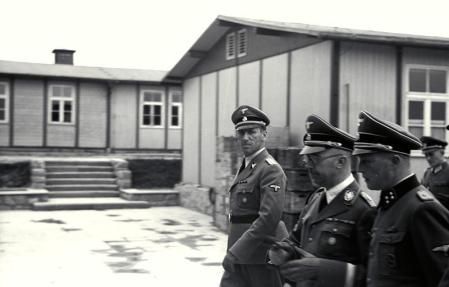 Kaltenbrunner, junto a Franz Ziereis y Himmler visitando el campo de exterminio de Mauthausen&nbsp;