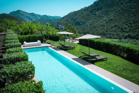 La piscina del hotel rural en venta