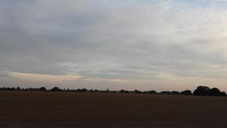 Reto visual: ¿Puedes ver el ala delta a motor?