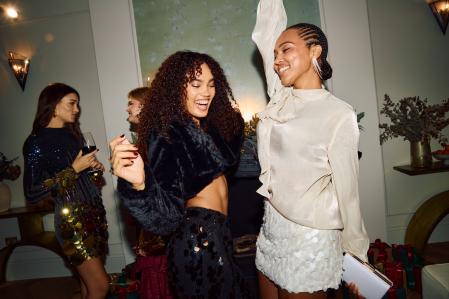 Moda de fiesta según las tendencias actuales para esta Navidad&nbsp;