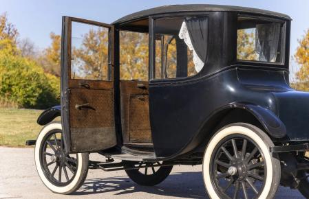 El coche eléctrico de hace más de un siglo que aún puedes conducir.