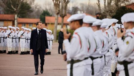 Macron anuncia un servicio militar voluntario a partir del próximo verano