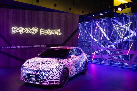 El diseño del vinilo de camuflaje rinde homenaje al distrito, con un mapa que captura el carácter de sus vibrantes calles&nbsp;