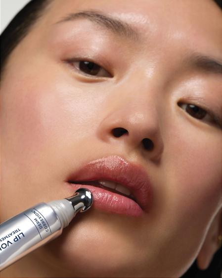 Lip volumizer de la gama Derm Correxion® de RoC Skincare