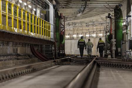 Túnel de lavado de trenes en las cocheras de Hospital de Bellvitge, al final de la línea 1