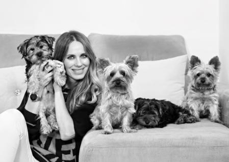 La actriz y directora vive con sus cuatro perros, Lucas, Betty, Budy y Pechy: son los padres y sus dos hijos.