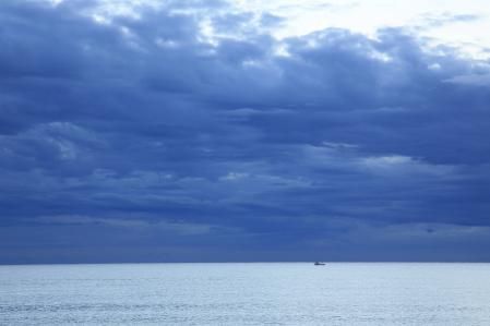 El mar y las nubes en Palamós