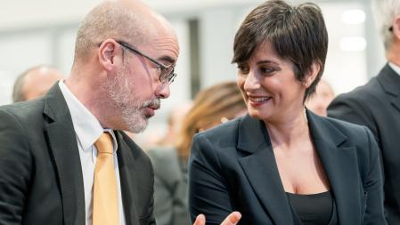 La ministra de Vivienda, Isabel Rodríguez, y el delegado del Gobierno en Madrid, Francisco Martín