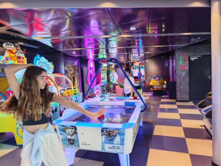 Visitar la sala de recreativos de cualquier barco es una opción, pero siempre insuficiente&nbsp;