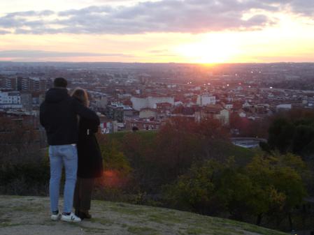 Atardecer en el parque de las Siete Tetas de Madrid.