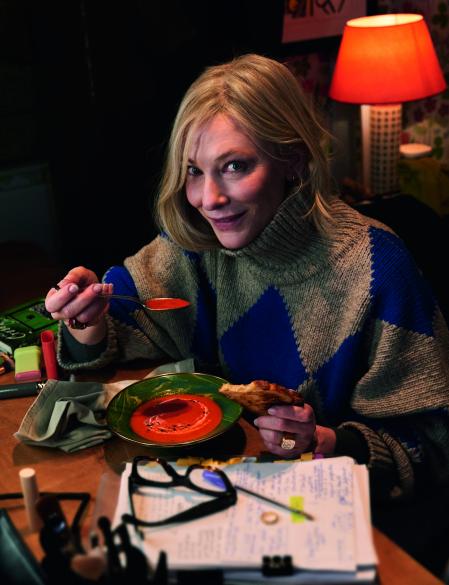 Cate Blanchett no necesitó dejar el ‘set’ para degustar esta crema de sopa de tomate, uno de los platos favoritos de McCartney