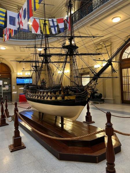 Maqueta del navío San Carlos, construida en el siglo XVIII