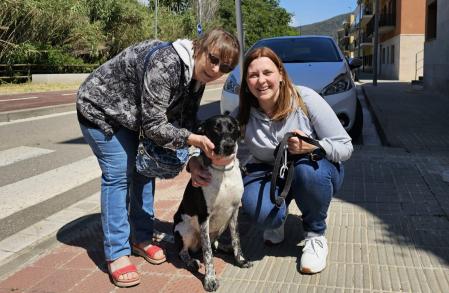 Inma Alonso junto a su madre Carmen Morera. 