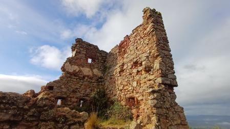 Ruinas de la torre del Castell Ferran.