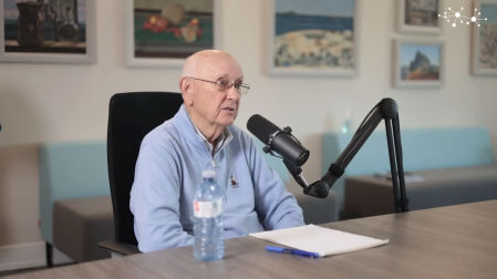 John Bragg, en un podcast