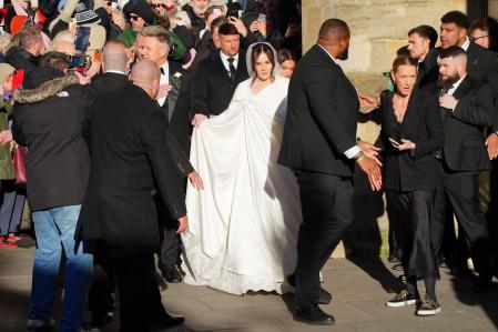 Gordon y Holly Ramsay llegan a la Abadía de Bath para la boda con Adam Peaty. 27 de diciembre de 2025.