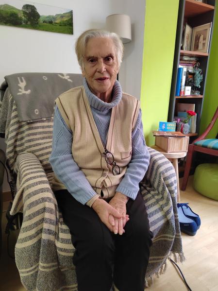 La nonagenaria Margarita Adroher, una de las hijas del último alcalde que tuvo Sant Joan de Palamós.