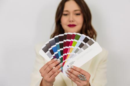 La colorimetría como herramienta de trabajo en el día a día de Annie Maya