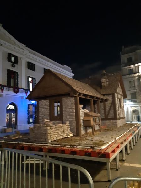 La triste tarea de desmontar el pesebre y los adornos de Navidad de las ciudades, que hace que experimentemos un vacío interior.