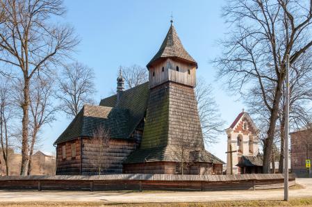 Iglesia gótica de madera en Binarowa, Polonia