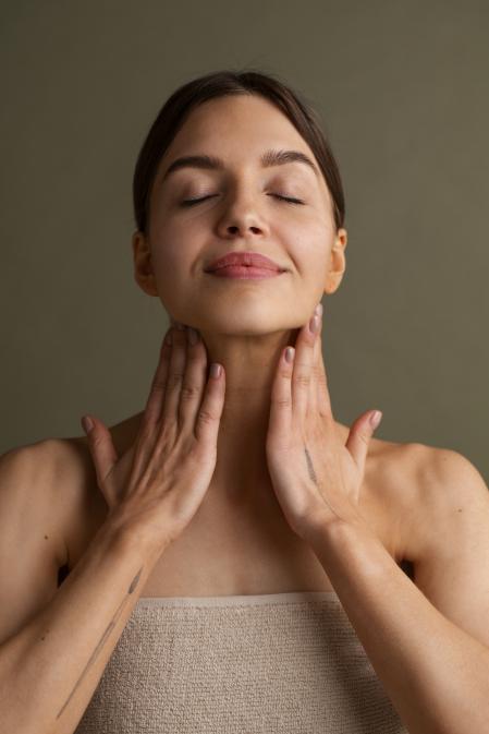 El masaje también se debe realizar en la zona del cuello