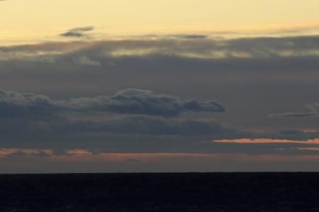 El mar de las nubes en Tamariu.