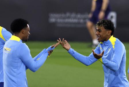 Soccer Football - Spanish Super Cup - Final - FC Barcelona Training - Jeddah, Saudi Arabia - January 10, 2026 FC Barcelona's Lamine Yamal during training REUTERS/Vincent West