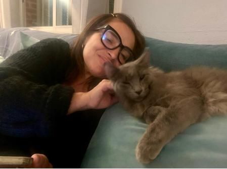 Raquel Pérez, enfermera y gestora de una colonia felina. 