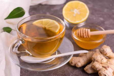 Taza de jengibre, con limón y miel