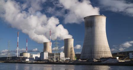 Central de energía nuclear, un claro ejemplo de tecnología de doble filo.