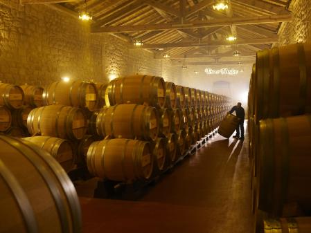 Nave de barricas de Bodegas Muga&nbsp;