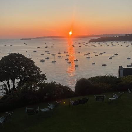 La bahía de Morlaix conforma un anfiteatro de rocas sobre el mar