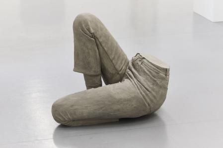 Obra de Léonore Chastagner, que ganó el Premio del Jurado en Ceramic Brussels 2025