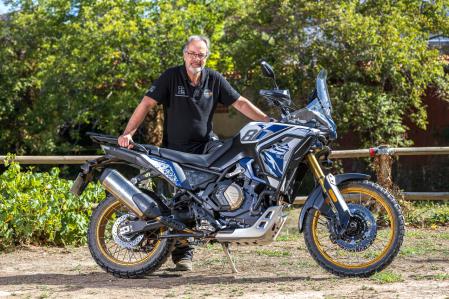 Josep Chaume es un experto que imparte cursos de conducción de motos