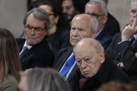 Los expresidentes de la Generalitat Jordi Pujol, Artur Mas y José Montilla asistieron a la entrega del 37 Premio Internacional de Catalunya