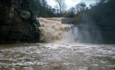 Agua abundante por el temporal Gloria, el 20 de enero de 2020, en Osona.