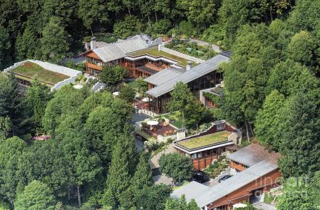 Su residencia principal, cerca de Seattle.