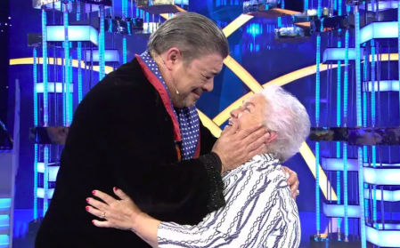 En el programa 'Volverte a ver' (2021), Pastora recordó cómo le enseñaba a bailar a escondidas su hijo.