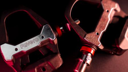 Los Favero Assioma PRO RS ofrecen una autonomía de batería superior a las 60 horas y son compatibles con calas Shimano.