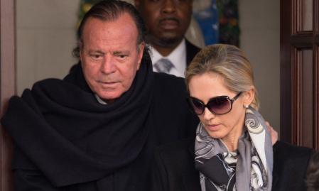 Julio Iglesias y su mujer Miranda en una imagen de archivo