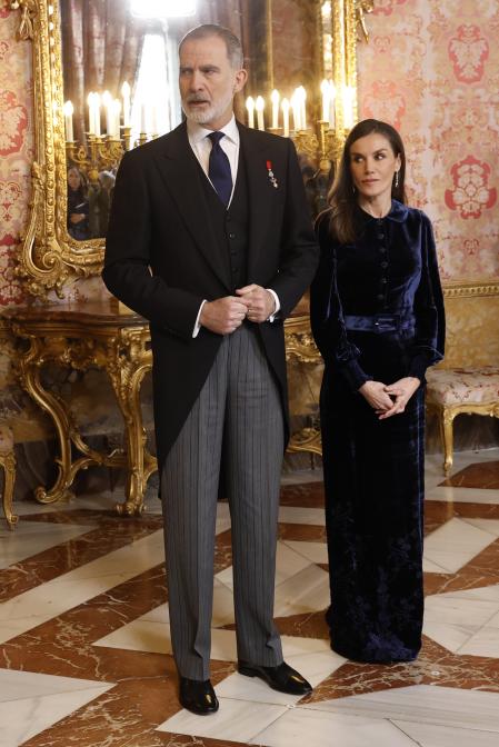 Los Reyes, este viernes, en el Palacio Real, durante la tradicional recepción al cuerpo diplomático acreditado en España,