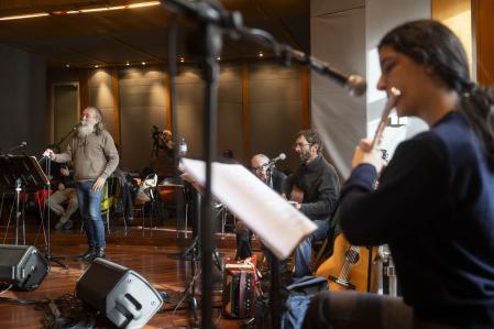 Ensayo del concierto 'Llach - Gener 76' en la sede barcelonesa de la SGAE