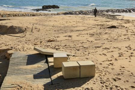 El rastro del temporal en la playa de Calonge i Sant Antoni.