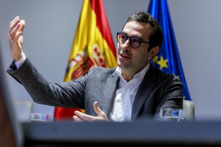 El ministro Carlos Cuerpo durante la entrevista en su ministerio