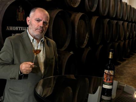 Fulgencio Meseguer en su bodega jerezana&nbsp;