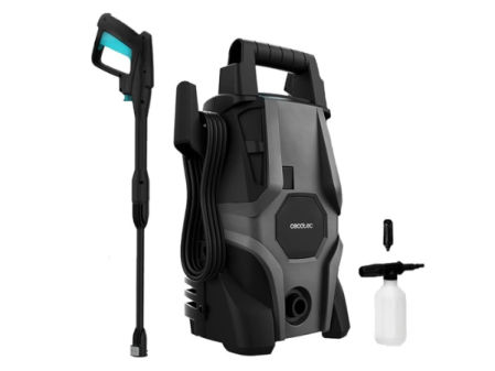Hidrolimpiadora Cecotec con pistola, lanza y depósito para detergente.