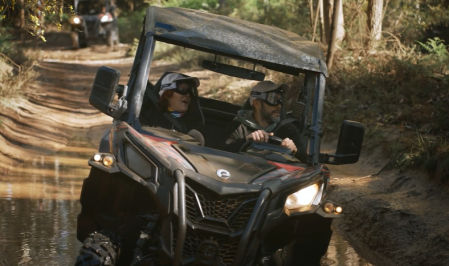 Roberto Leal y su madre se llevaron el susto de sus vidas.